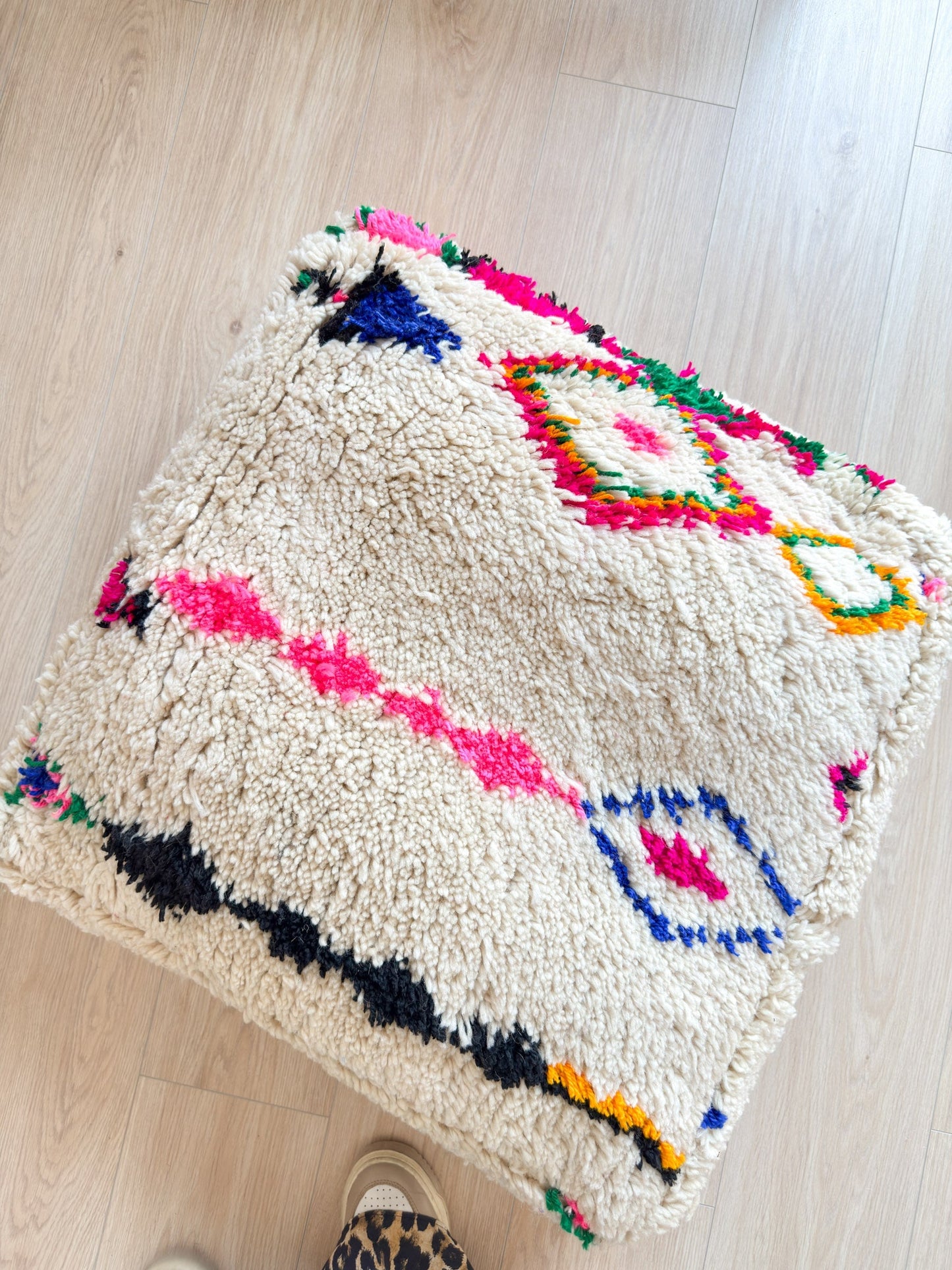 Moroccan pouf, colorful Berber pouf - 60 x 60 cm - n°47
